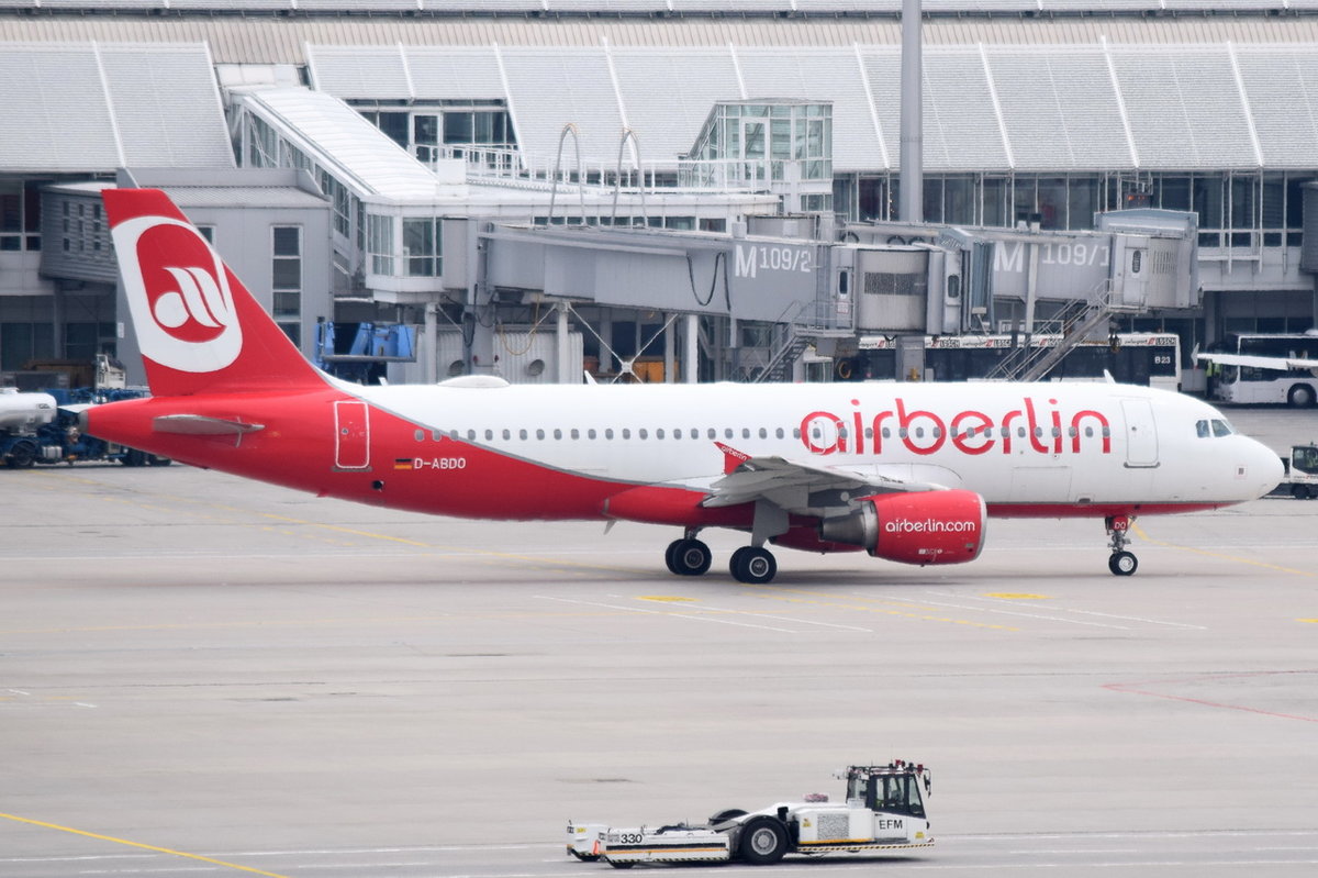 D-ABDO Air Berlin Airbus A320-214  zum Start am 14.05.2016 in München