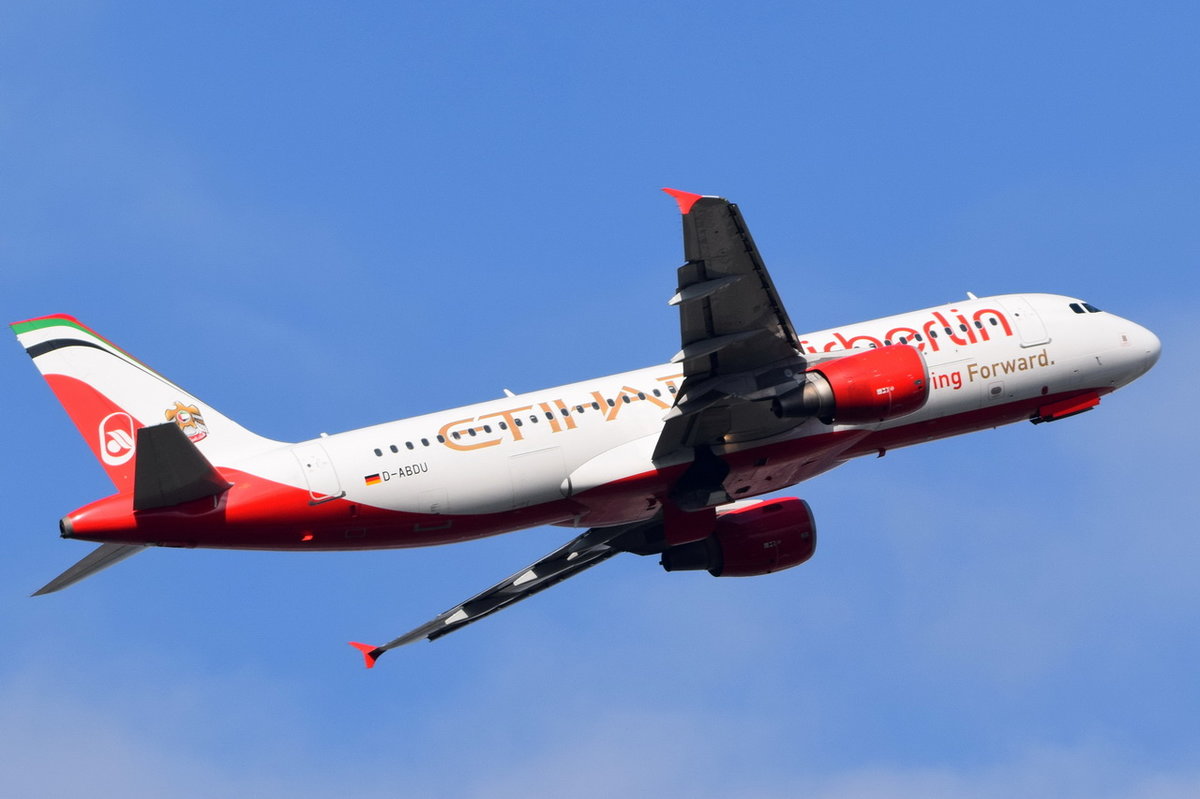 D-ABDU Air Berlin Airbus A320-214  gstartet in München am 12,10,2016