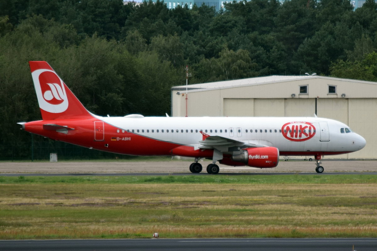 D-ABHI Niki Airbus A320-214   , TXL , 22.08.2017