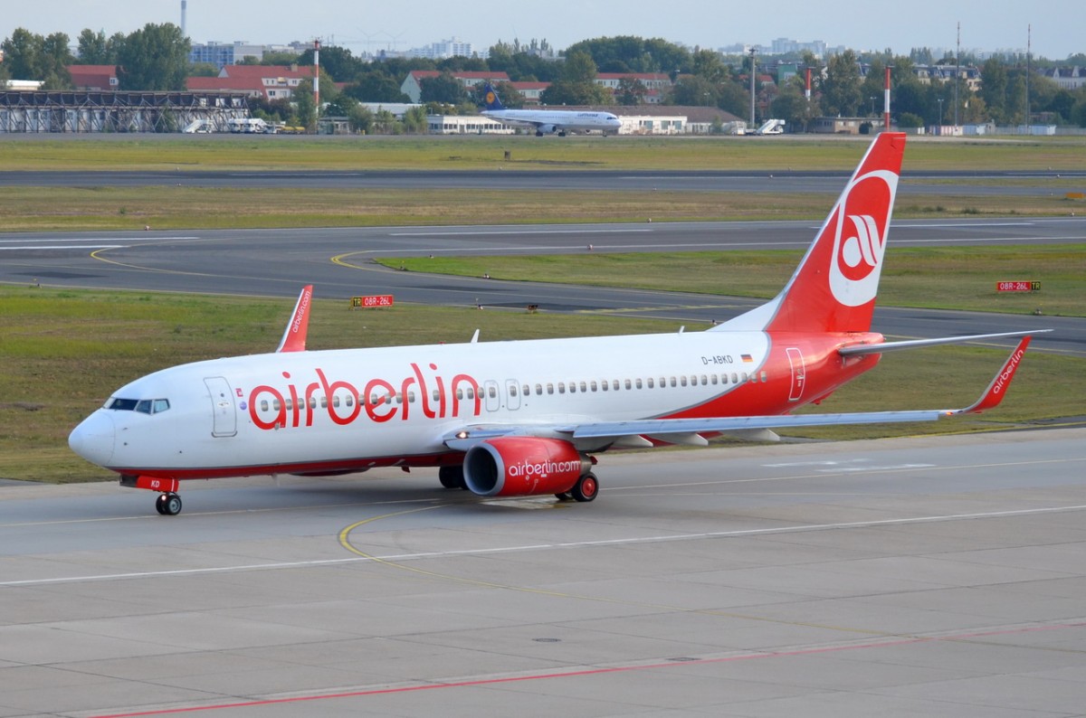 D-ABKD Air Berlin Boeing 737-86J (WL)   zum Start in Tegel am 03.09.2014