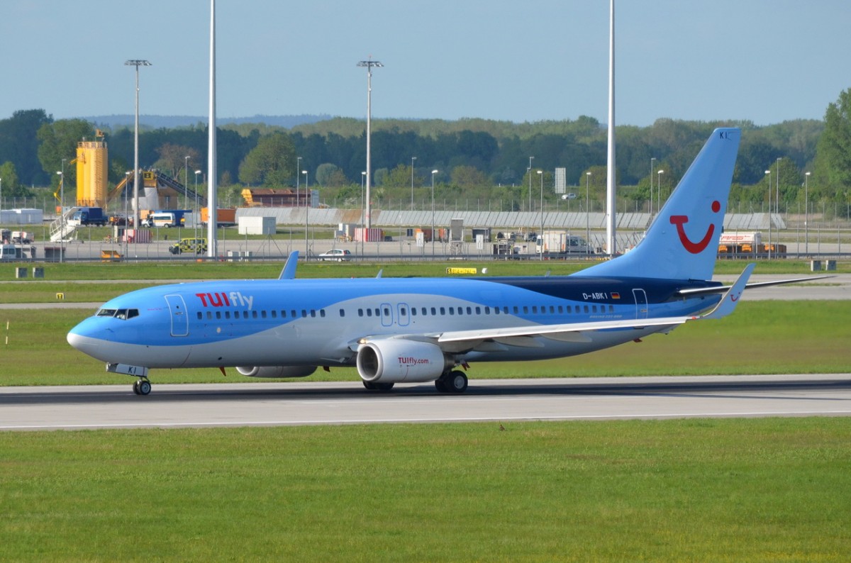 D-ABKI TUIfly Boeing 737-86J (WL) gelandet in München Franz Josef Strauss am 10.05.2015