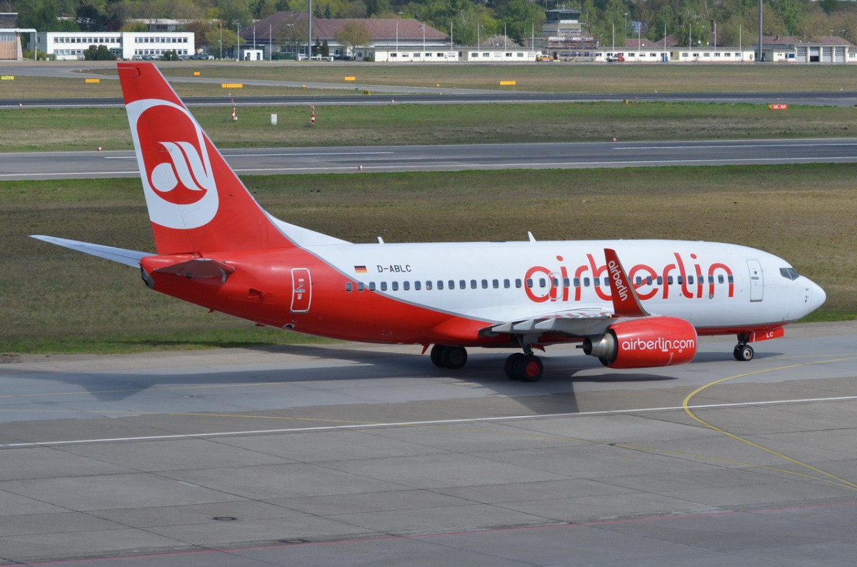 D-ABLC Air Berlin Boeing 737-76J(WL)  zum Gate in Tegel  29.04.2015