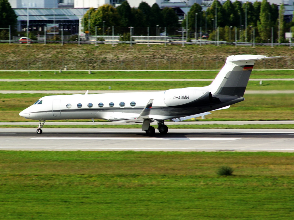 D-ABMW BMW Flugdienst Gulfstream Aerospace GV-SP Gulfstream G550 

15.09.2013    Flughafen Mnchen