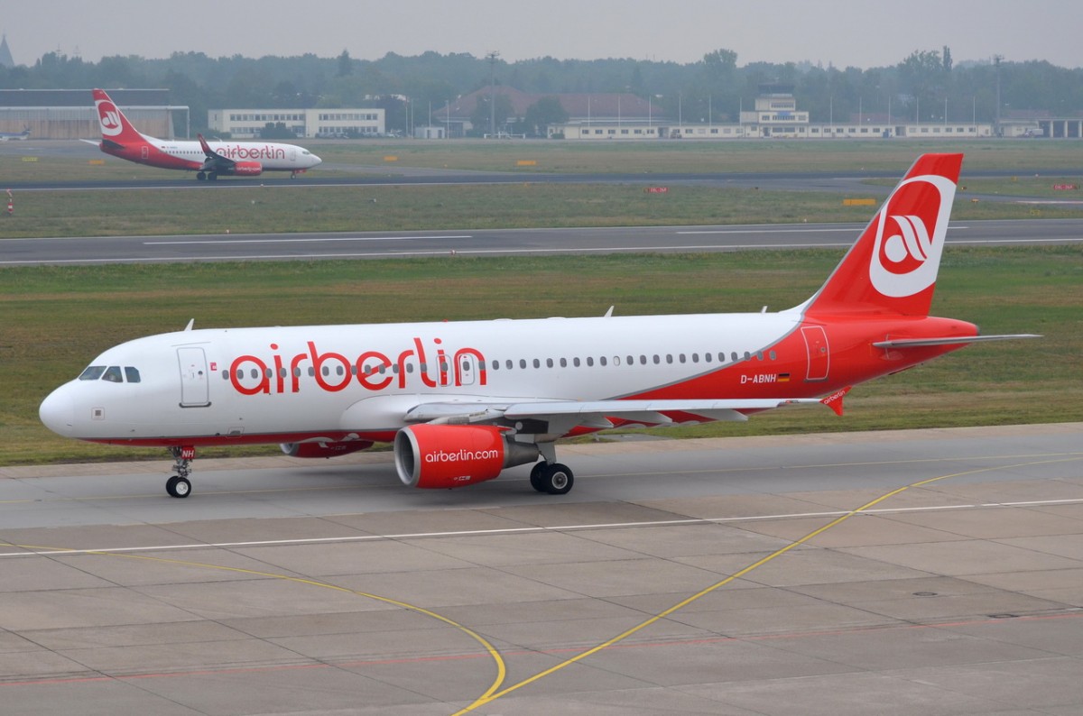 D-ABNH Air Berlin Airbus A320-214   zum Start in Tegel am 30.07.2014