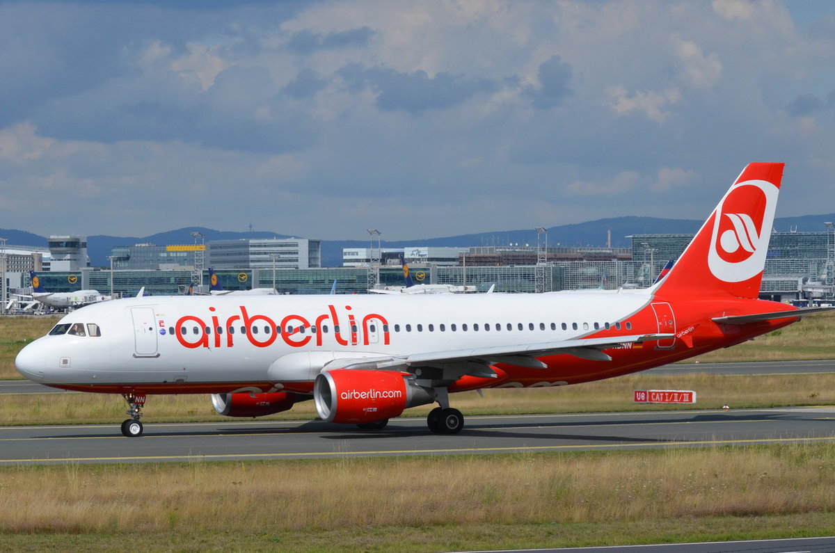 D-ABNN Air Berlin Airbus A320-214  zum Start am 06.08.2016 in Frankfurt