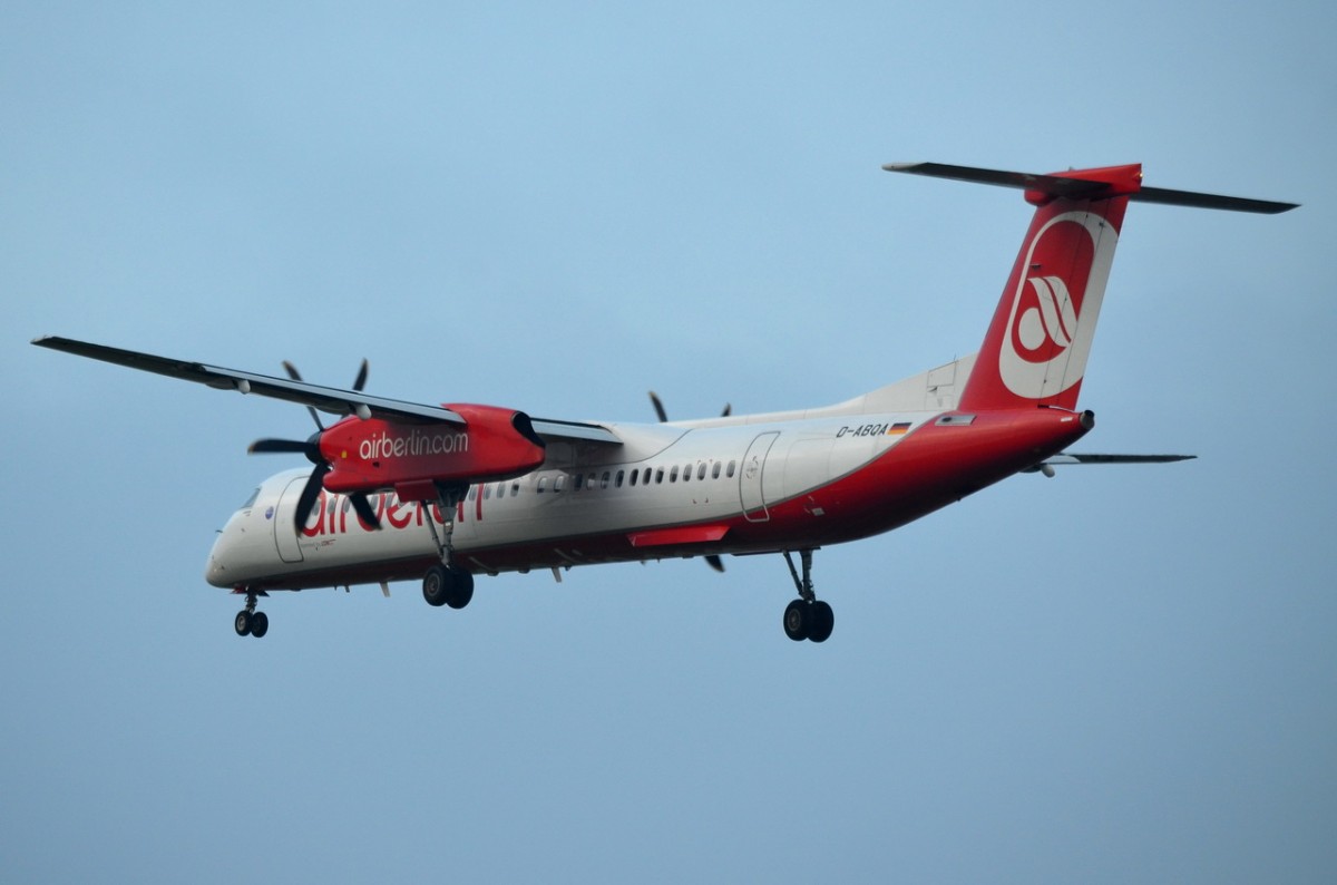 D-ABQA Air Berlin De Havilland Canada DHC-8-402Q Dash 8   am 21.11.2014 beim Anflug auf Tegel