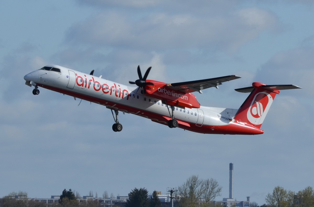D-ABQA Air Berlin De Havilland Canada DHC-8-402Q Dash 8  in Tegel gestartet  16.04.2015