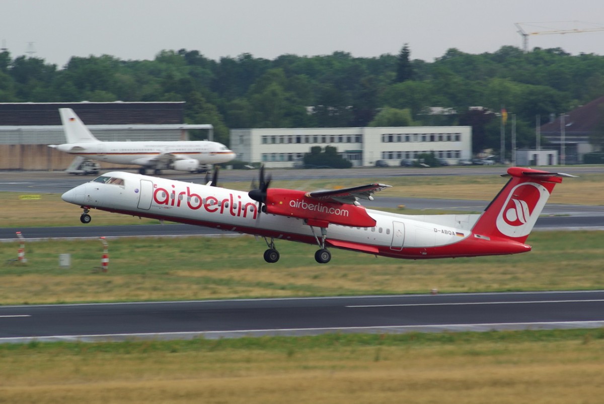 D-ABQA Air Berlin De Havilland Canada DHC-8-402Q Dash 8   in Tegel gestartet am 08.07.2015