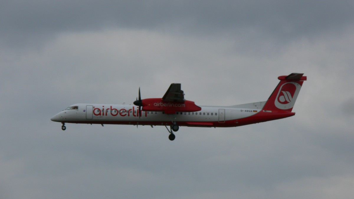 D-ABQA der Air Berlin mit einer De Havilland Canada DHC-8-402Q Dash-8 am 31.08.2013 in Frankfurt