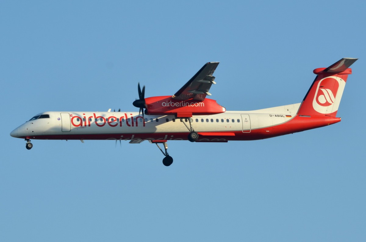 D-ABQL Air Berlin De Havilland Canada DHC-8-402Q Dash 8  am 20.03.2015 in Tegel beim Anflug