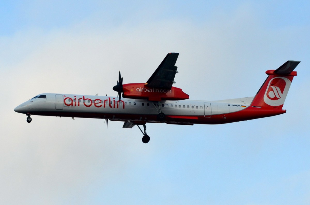 D-ABQM Air Berlin De Havilland Canada DHC-8-402Q Dash 8  am 21.11.2014 Landeanflug Tegel 