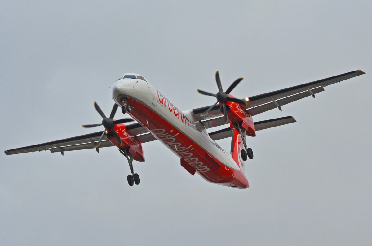 D-ABQO Air Berlin De Havilland Canada DHC-8-402Q Dash 8   am 29.01.2015 beim Anflug auf Tegel