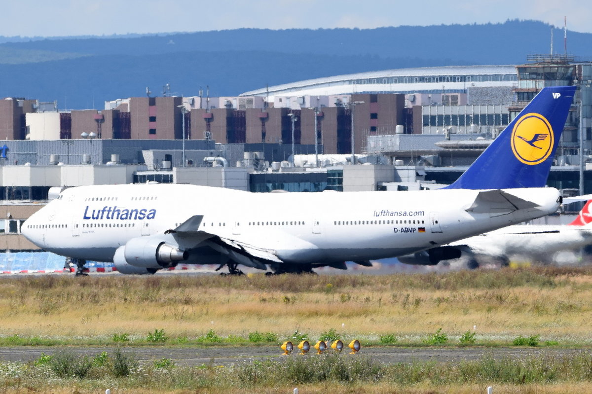 D-ABVP Lufthansa Boeing 747-430  Bremen  in Frankfurt zum Start am 06.08.2016