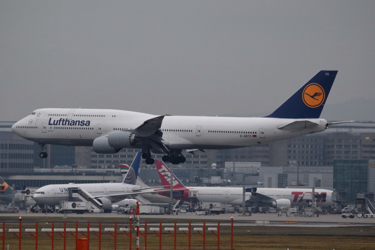 D-ABYO Lufthansa Boeing 747-830  Saarland   , FRA , 06.12.2017