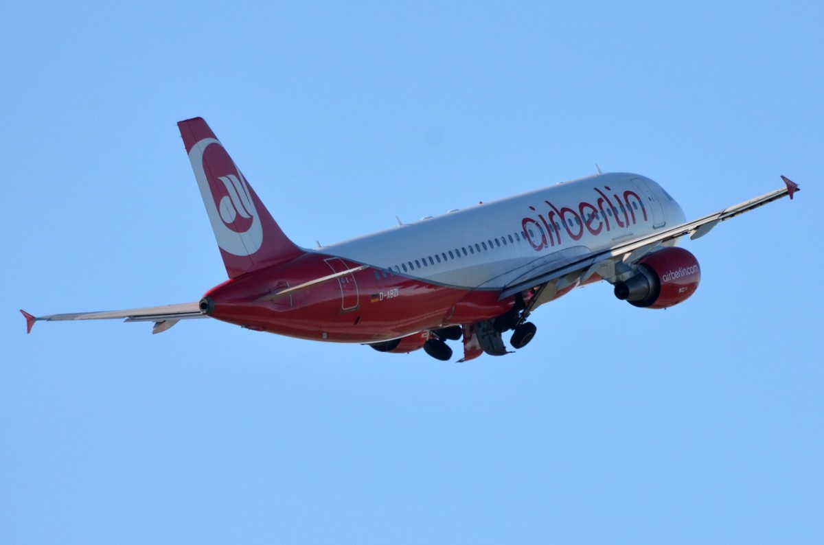 D-ABZI Air Berlin Airbus A320-216  gestartet am 06.12.2015 in München