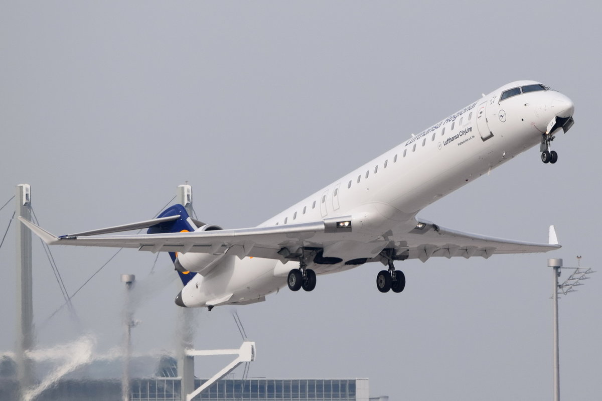 D-ACKA Lufthansa CityLine Canadair CL-600-2D24 Regional Jet CRJ-900LR  , MUC , 14.10.2016