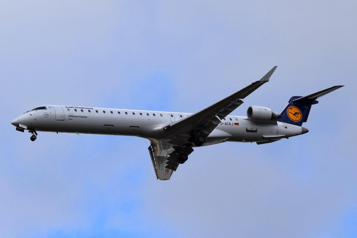 D-ACKJ Lufthansa CityLine Canadair CL-600-2D24 Regional Jet CRJ-900LR   , MUC , 03.10.2017
