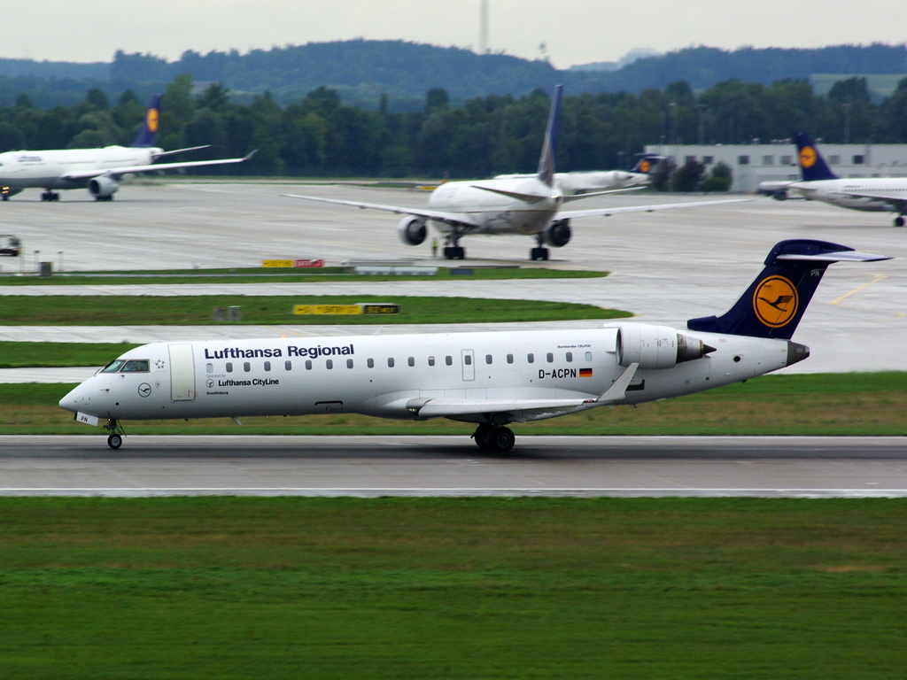 D-ACPN Lufthansa CityLine Canadair CL-600-2C10 Regional Jet CRJ-701ER  

15.09.2013   Flughafen Mnchen