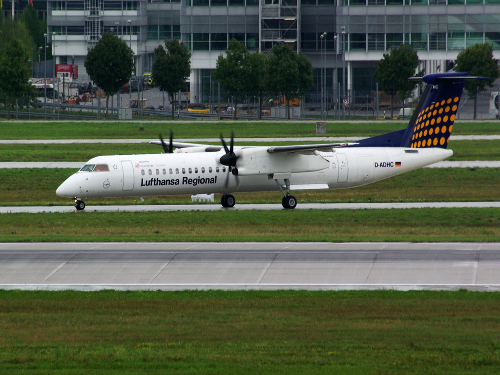 D-ADHC Augsburg Airways De Havilland Canada DHC-8-402Q Dash 8

15.09.2013  Flughafen Mnchen