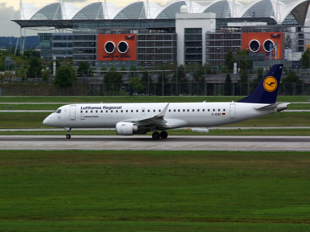 D-AEBC Lufthansa CityLine Embraer ERJ-195LR (ERJ-190-200 LR) 

15.09.2013  Flughafen Mnchen