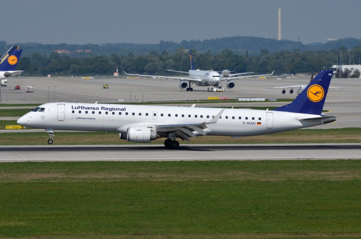 D-AEMC Lufthansa CityLine Embraer ERJ-195LR (ERJ-190-200 LR)  in München bei der Landung am 11.09.2015