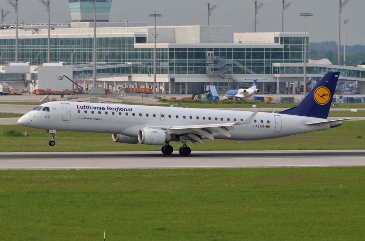 D-AEMD Lufthansa CityLine Embraer ERJ-195LR (ERJ-190-200 LR)  bei der Landung in München  14.05.2015