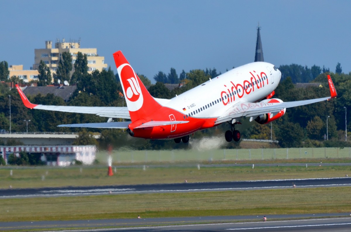 D-AGEC Air Berlin Boeing 737-76J (WL)    in Tegel am 03.09.2014 gestartet