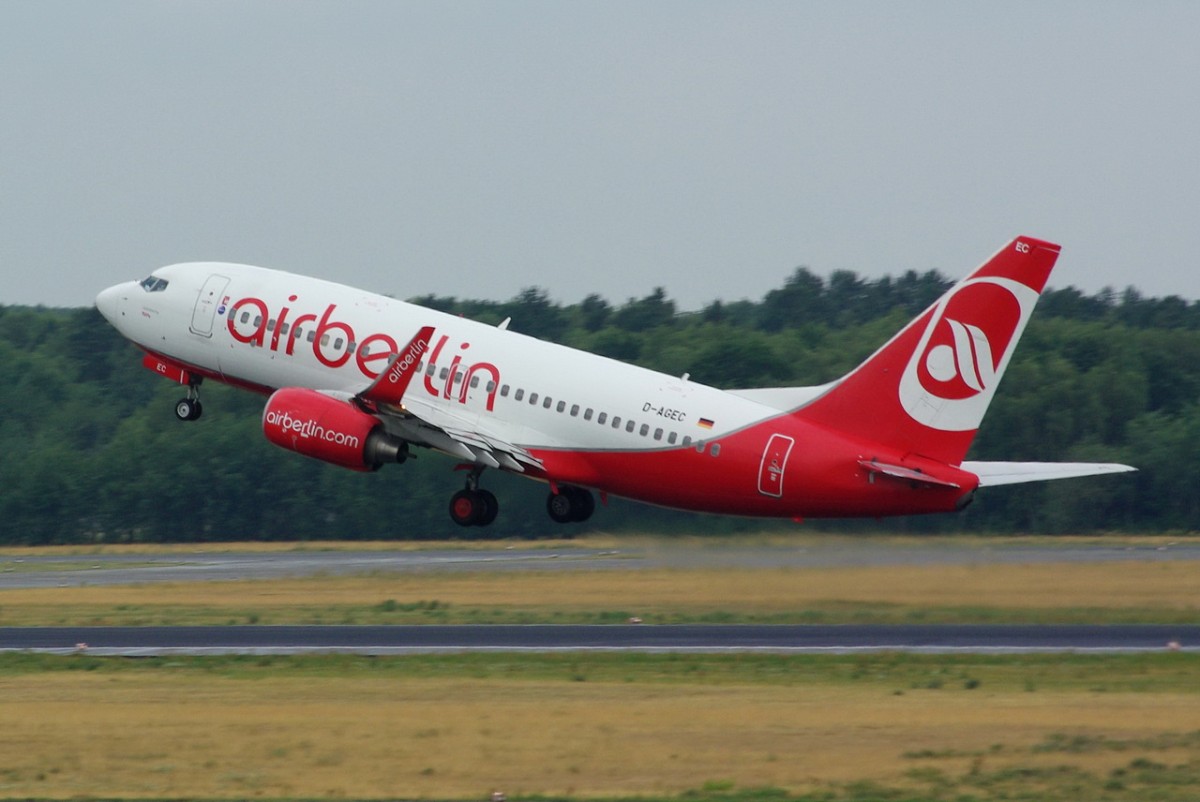 D-AGEC Air Berlin Boeing 737-76J(WL)   in Tegel gestartet am 08.07.2015