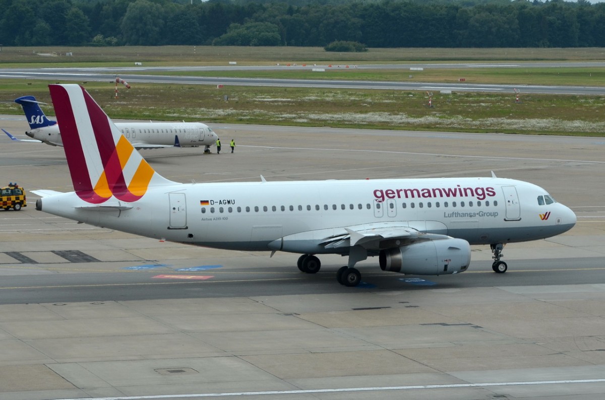 D-AGWU Germanwings Airbus A319-132  zum Start am 17.06.2015 in Hamburg