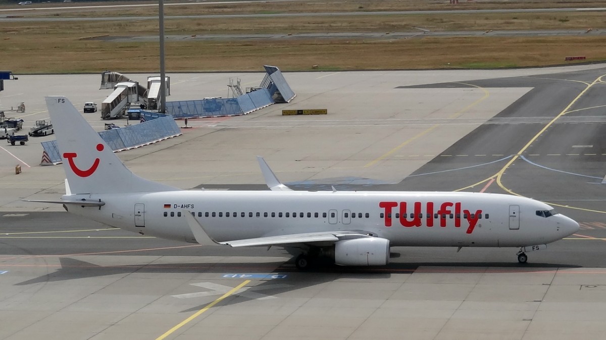 D-AHFS  TUIfly Boeing 737-8K5    08.08.2013

Flughafen Frankfurt