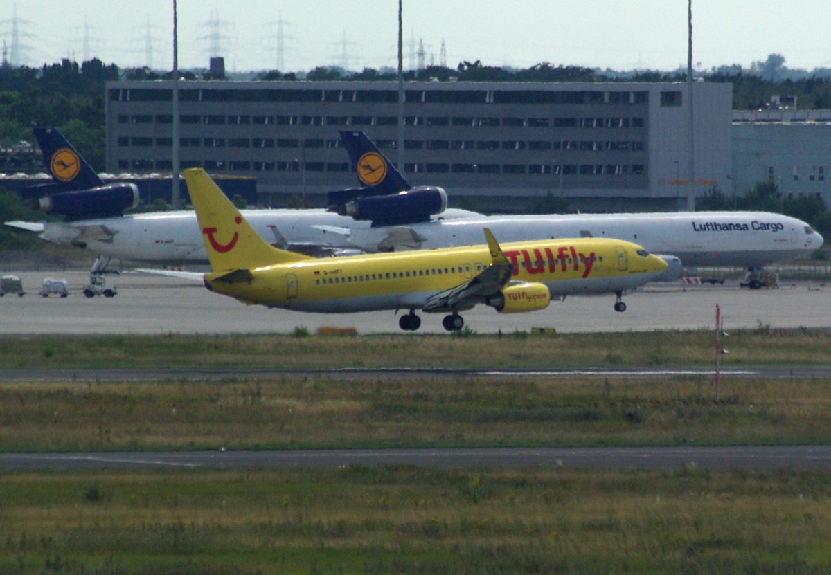 D-AHFT TUIfly Boeing 737-8K5 (WL)   Landung in Frankfurt am 16.07.2014
