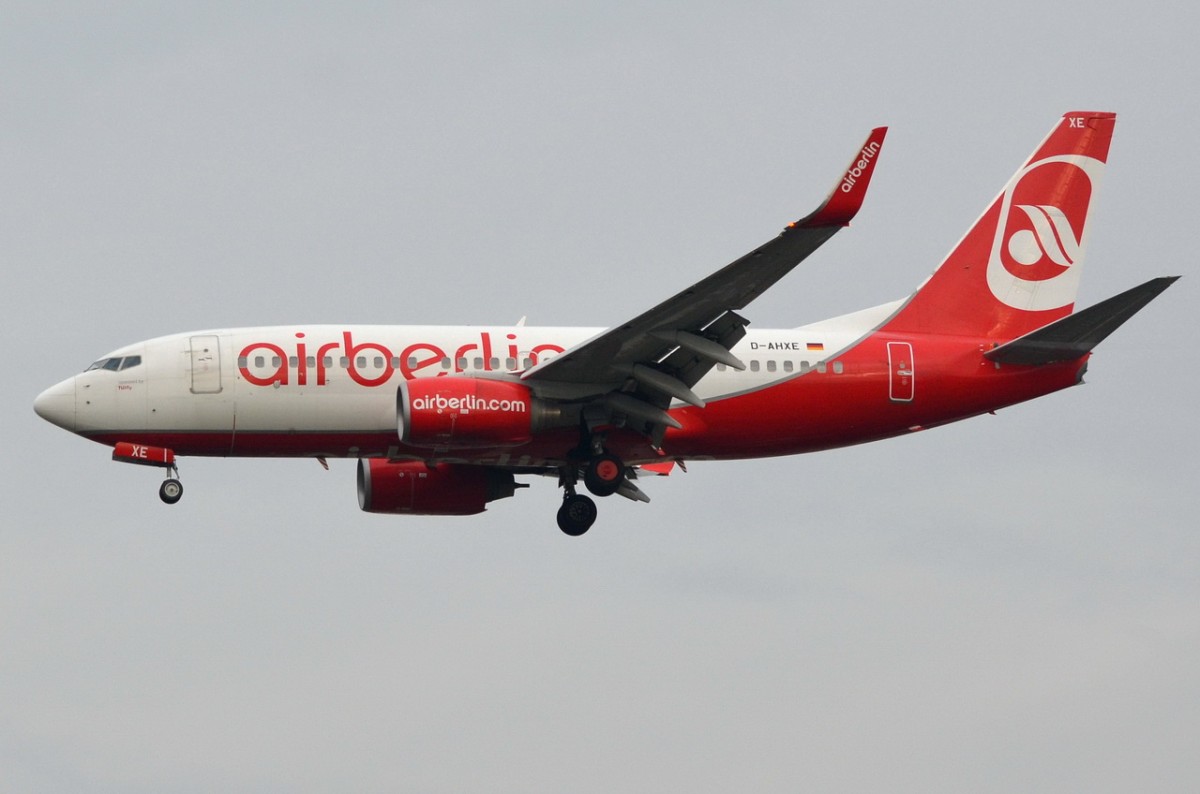 D-AHXE Air Berlin Boeing 737-7K5(WL)  Anflug Tegel am 05.11.2014