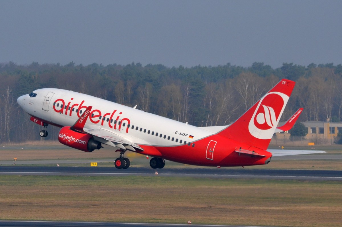 D-AHXF Air Berlin Boeing 737-7K5 (WL)   Start in egelam 03.04.2014