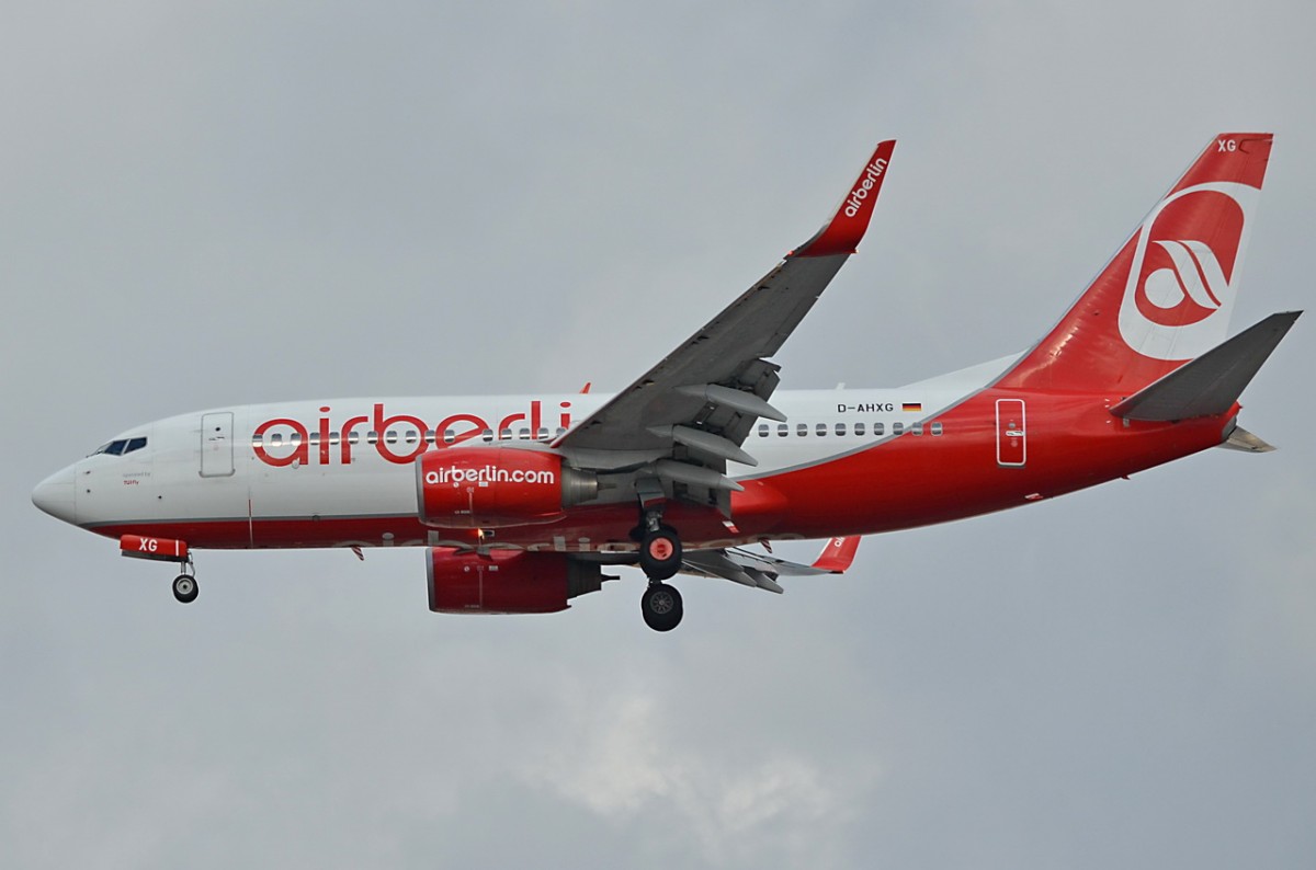 D-AHXG Air Berlin Boeing 737-7K5(WL)   in Tegel beim Anflug am 03.03.2015