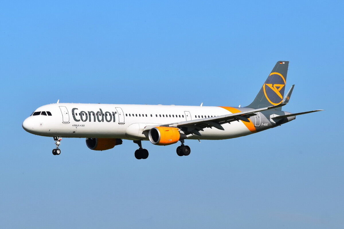 D-AIAG , Condor , Airbus A321-211(WL) , Berlin-Brandenburg  Willy Brandt  , BER , 07.10.2021 ,
