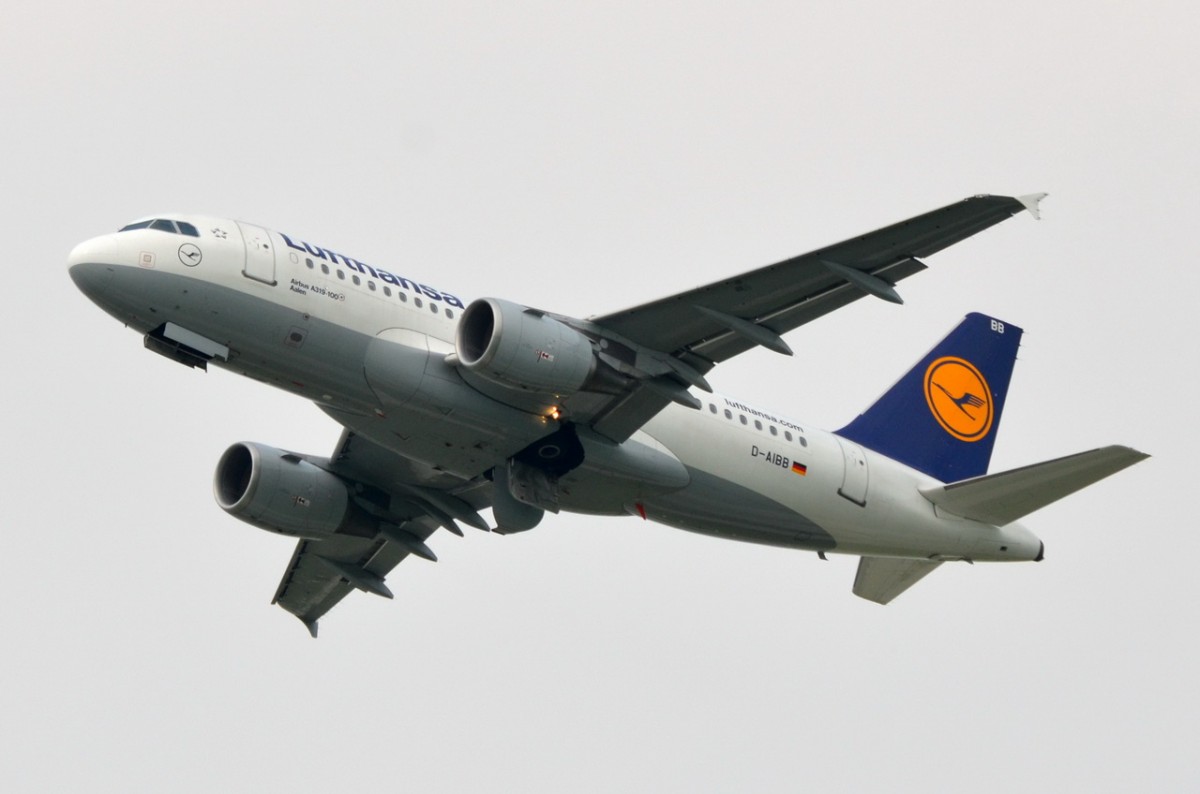 D-AIBB Lufthansa Airbus A319-112  in München am 13.05.2015 gestartet