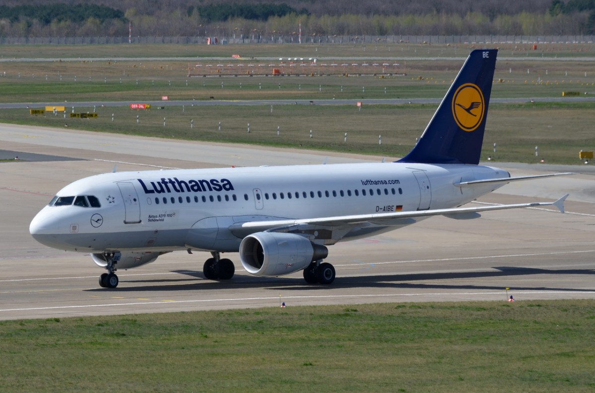 D-AIBE Lufthansa Airbus A319-112  Schönefeld   zumGate in Tegel  16.04.2015
