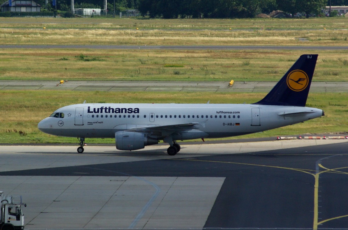 D-AIBJ Lufthansa Airbus A319-112   in Frankfurt zum Start am 15.07.2014