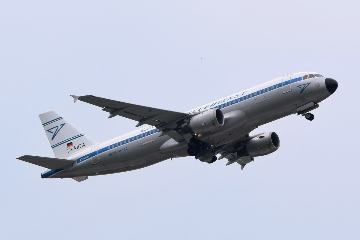 D-AICA Condor Airbus A320-212  , MUC , 19.05.2018