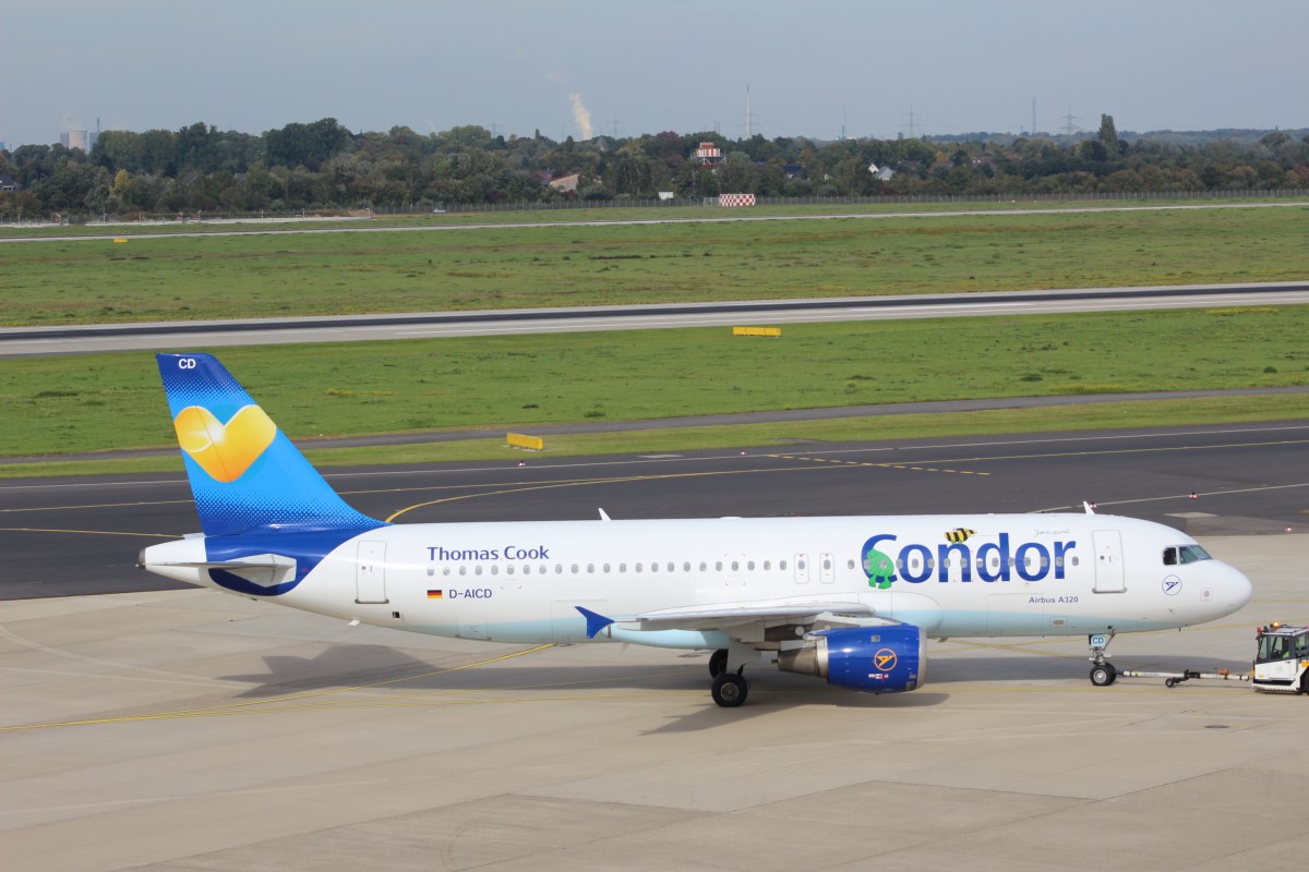 D-AICD Condor Airbus A320 am 05.10.2015 gestartet in Düsseldorf