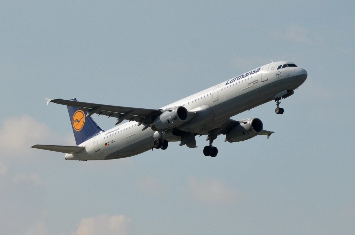 D-AIDA Lufthansa Airbus A321-231  Pforzheim   in München gestartet   10.09.2015