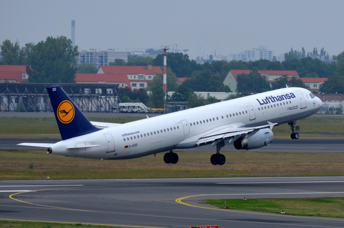 D-AIDD Lufthansa Airbus A321-231    gestartet am 12.09.2014 in Tegel