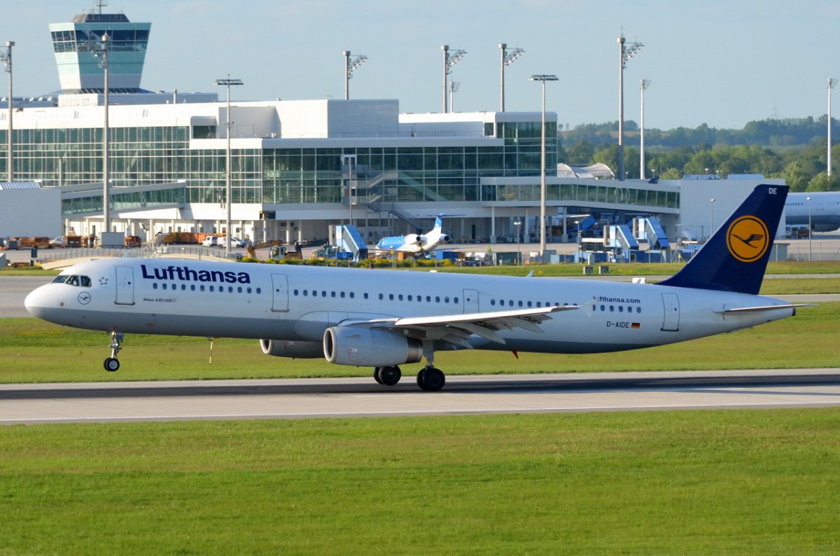 D-AIDE Lufthansa Airbus A321-231  in München bei der Landung am 10.05.2015