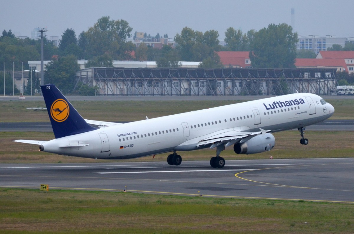 D-AIDG Lufthansa Airbus A321-231    am 12.09.2014 in Tegel beim Start