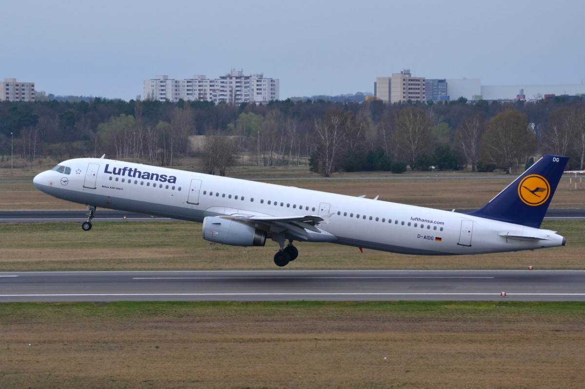D-AIDG Lufthansa Airbus A321-231  gestartet am 24.03.2014 in Tegel