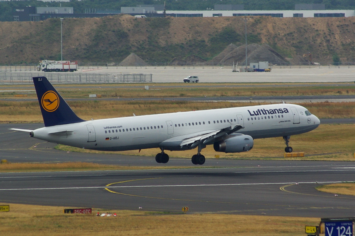 D-AIDJ Lufthansa Airbus A321-231    08.08.2013

Flughafen Frankfurt