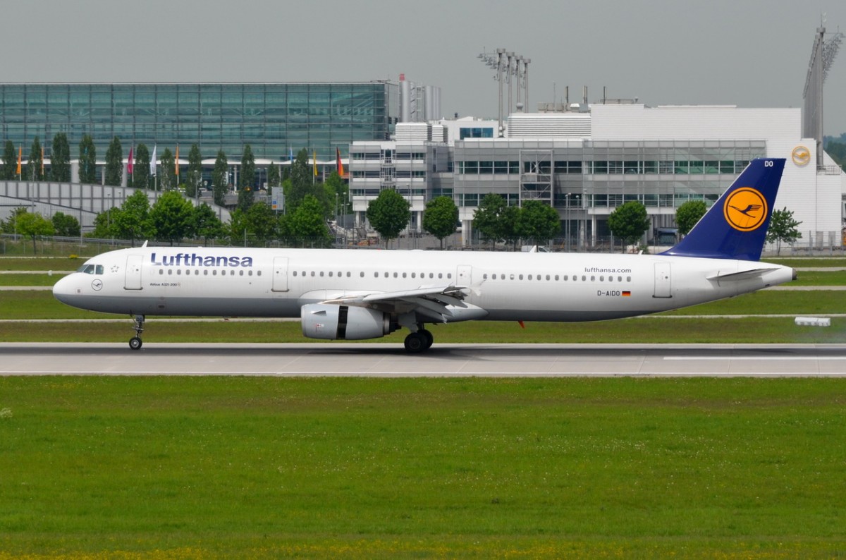 D-AIDO Lufthansa Airbus A321-231 in München gelandet  12.05.2015