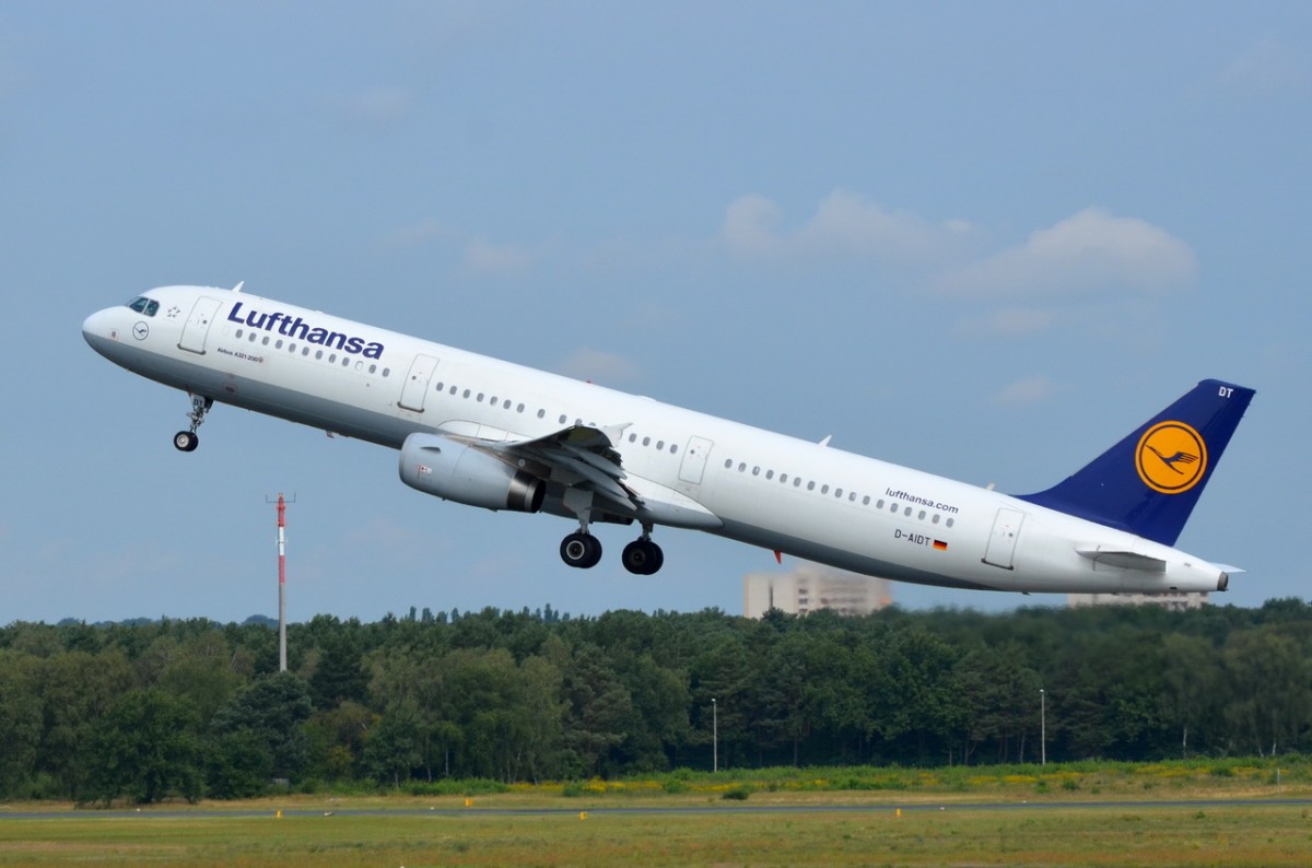 D-AIDT Lufthansa Airbus A321-231   gestartet in Tegel am 21.08.2014