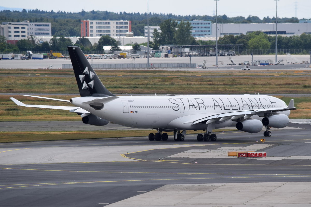 D-AIFF Lufthansa Airbus A340-313  Delmenhorst   in Frankfurt am 01.08.2016 zum Start