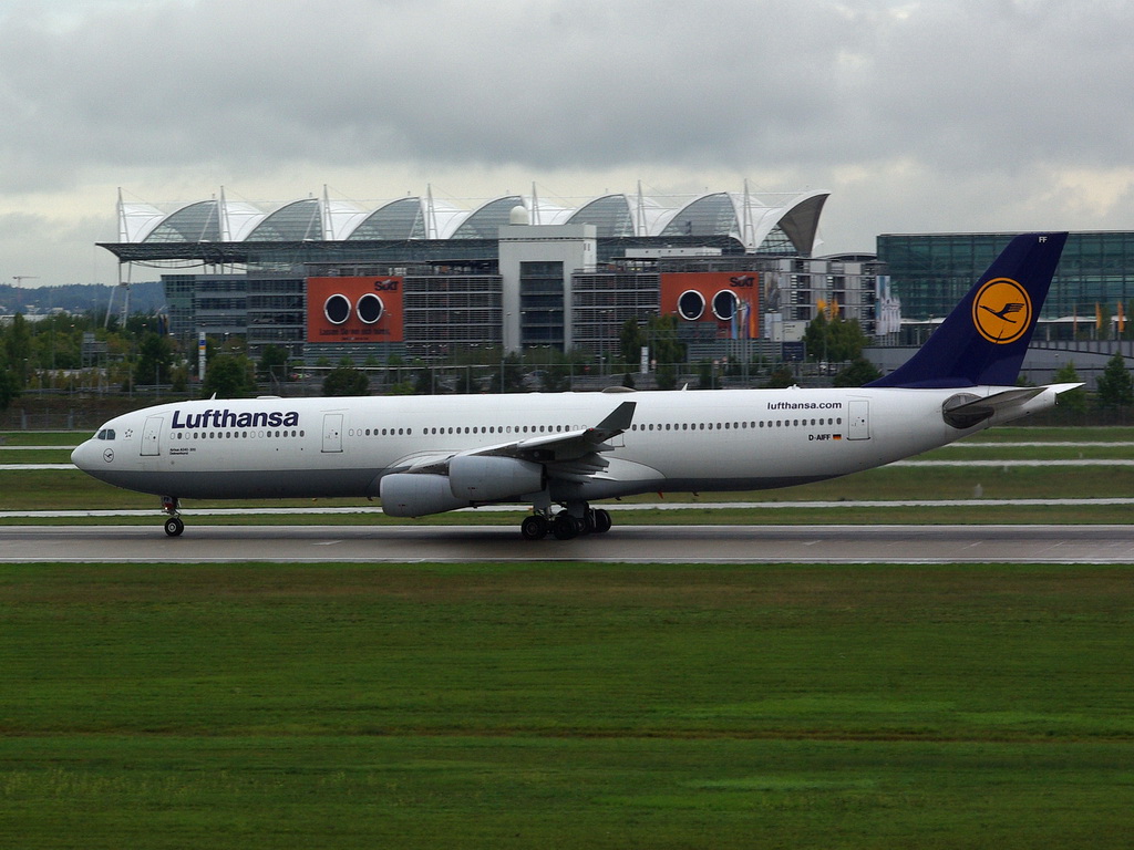 D-AIFF Lufthansa Airbus A340-313X     15.09.2013

Flughafen Mnchen